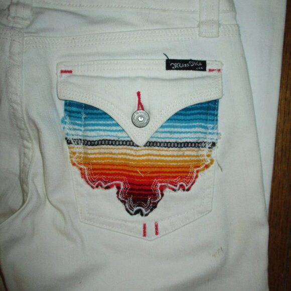 MISS ME White Flap Pkt Capri Jeans - Picture 6 of 9